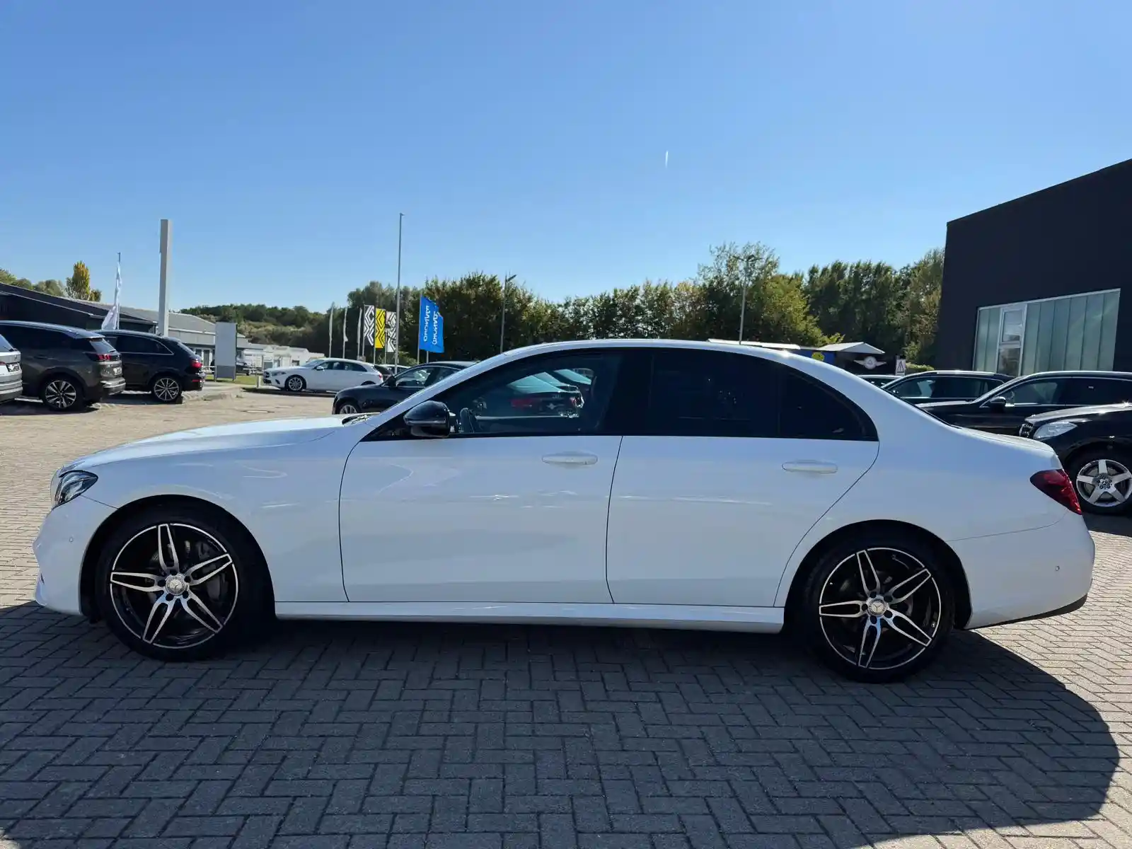Mercedes-Benz E 200