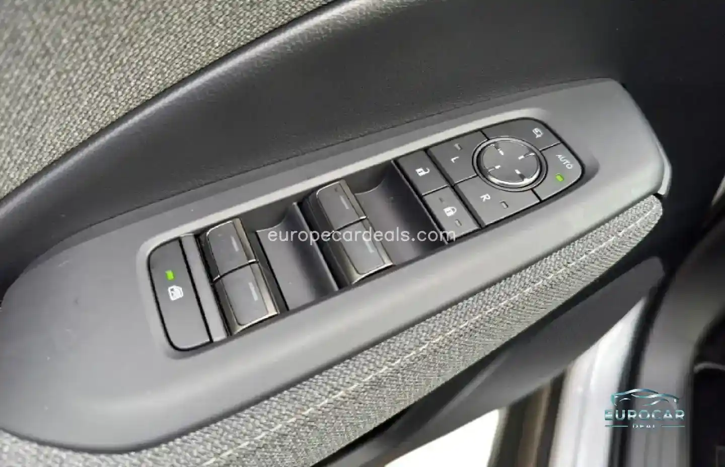 Lexus LBX