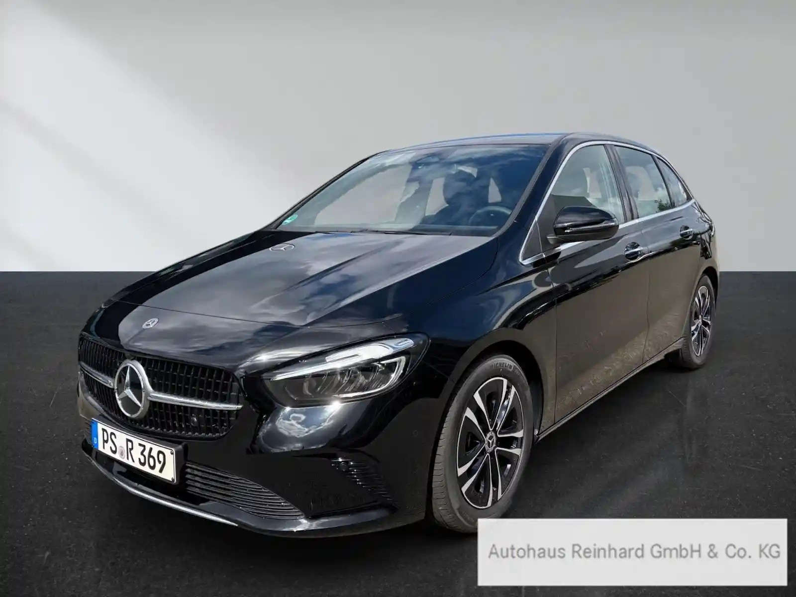 Mercedes-Benz B 180