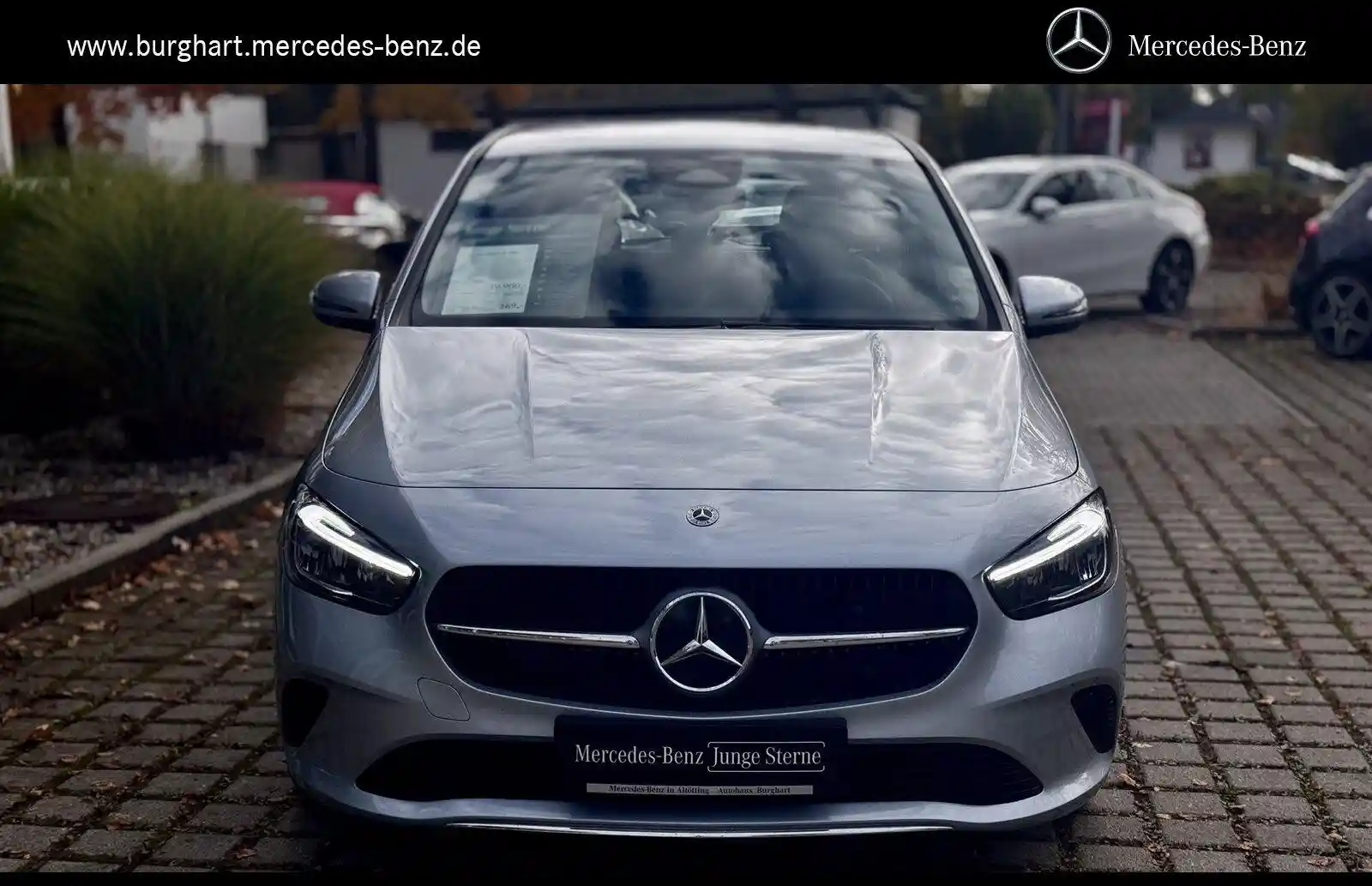 Mercedes-Benz B 180