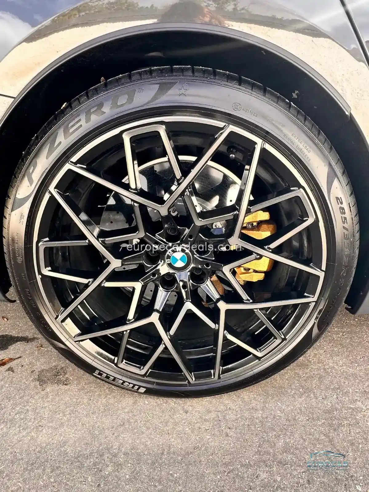 BMW M8