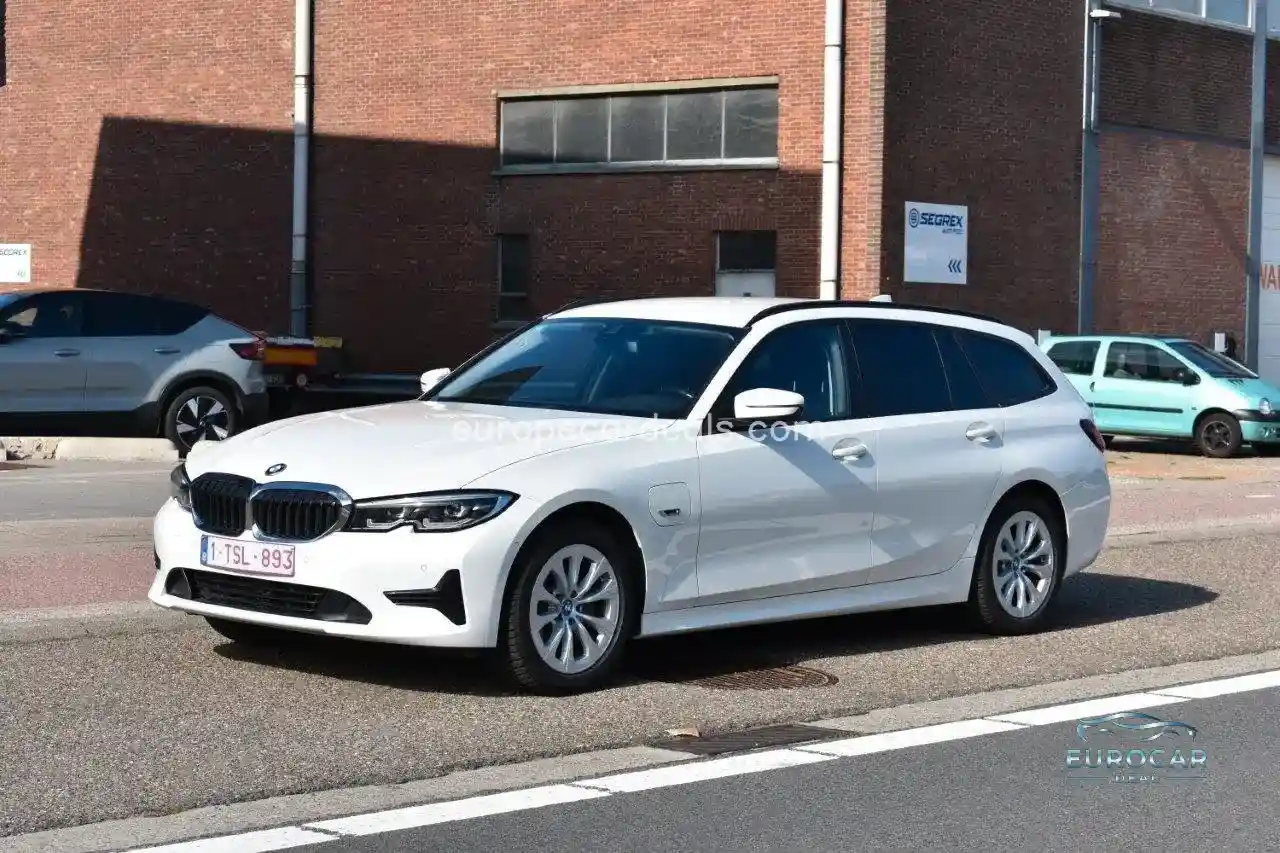 BMW 320