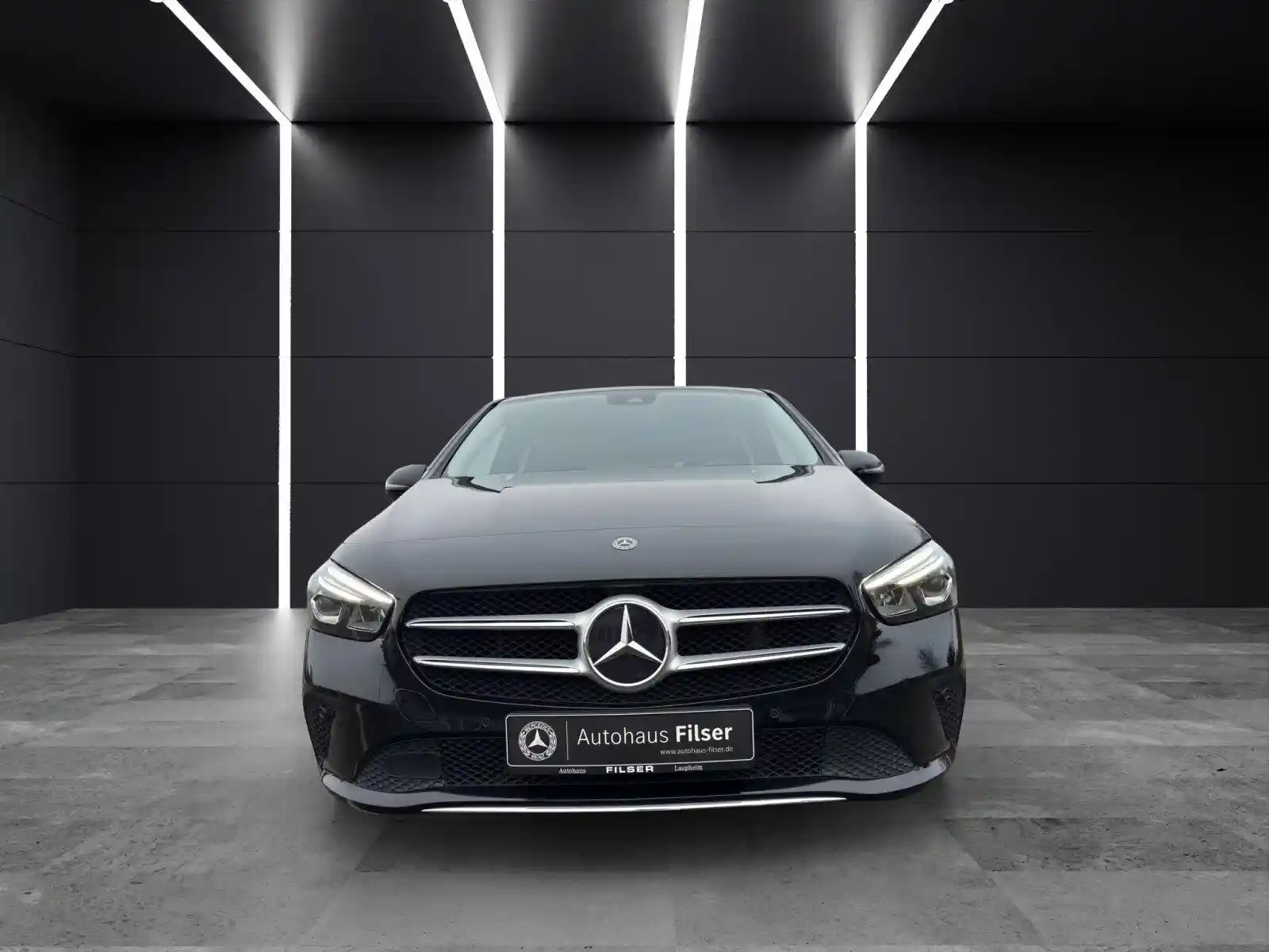 Mercedes-Benz B 200
