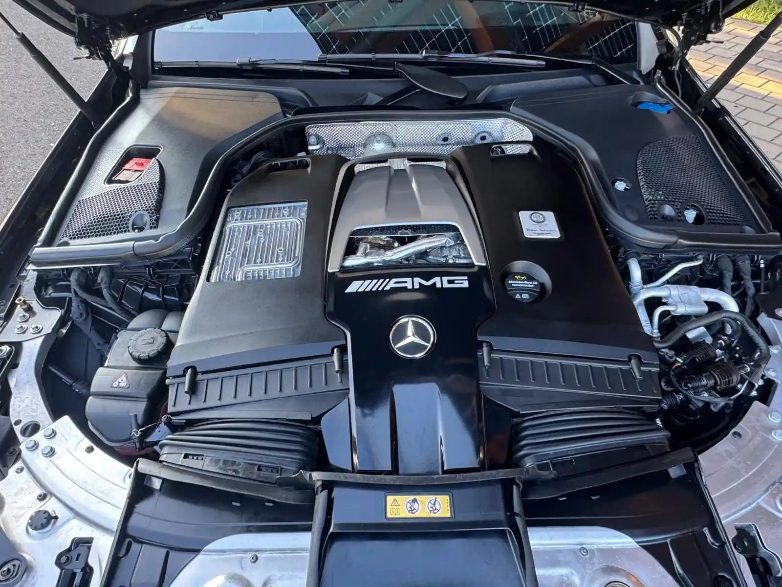 Mercedes-Benz E 63 AMG