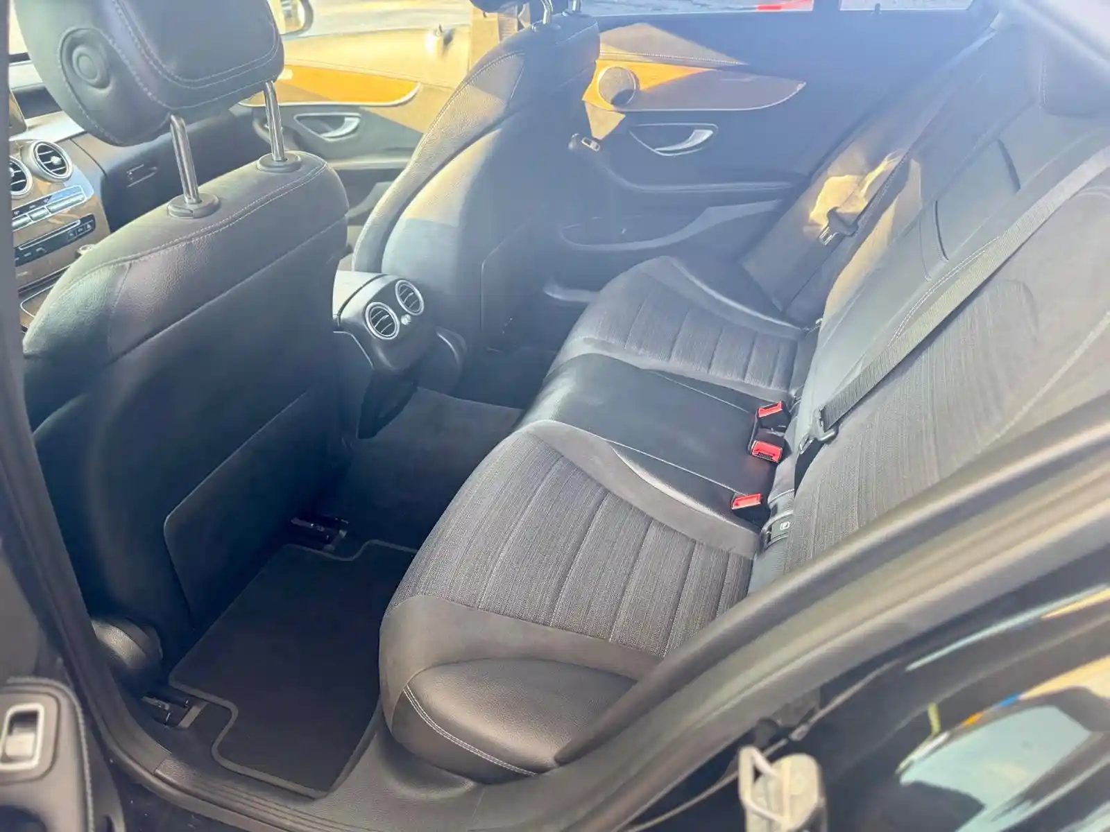 Mercedes-Benz C 200