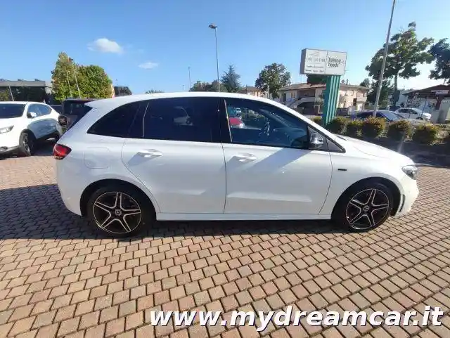Mercedes-Benz B 250