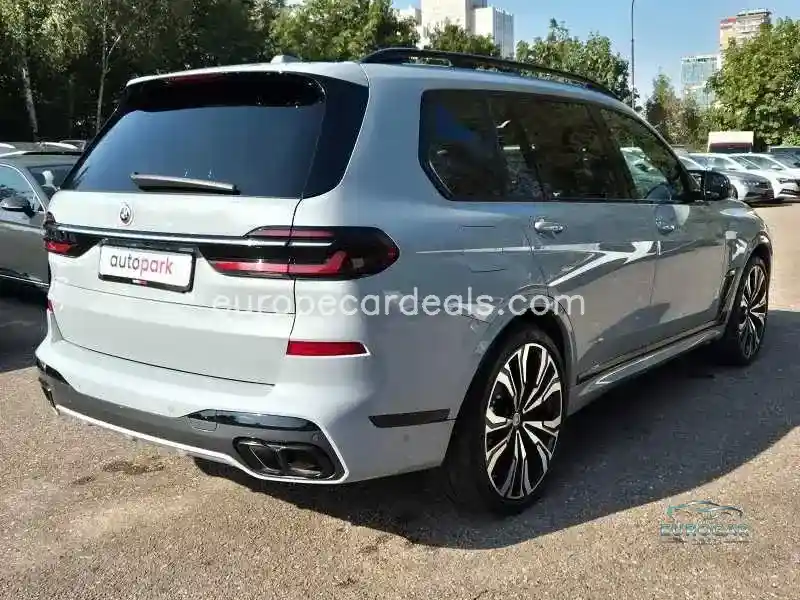 BMW X7 M60