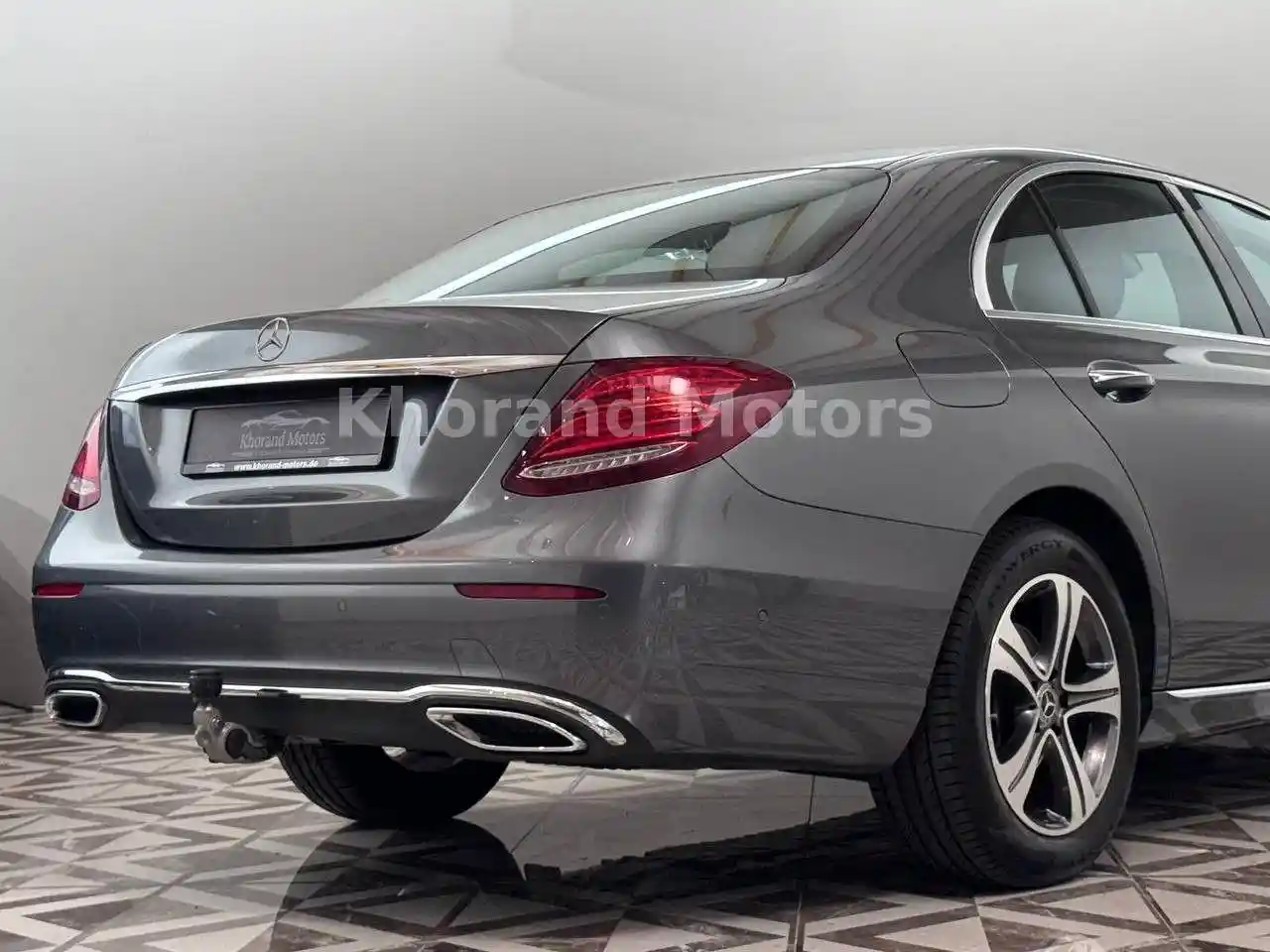 Mercedes-Benz E 220