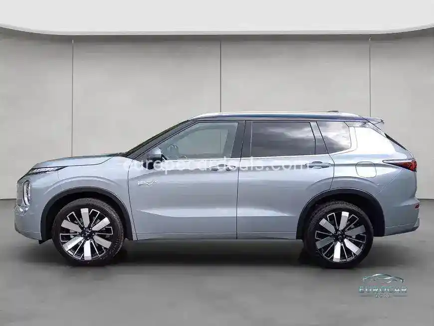 Mitsubishi Plug-in Hybrid Outlander