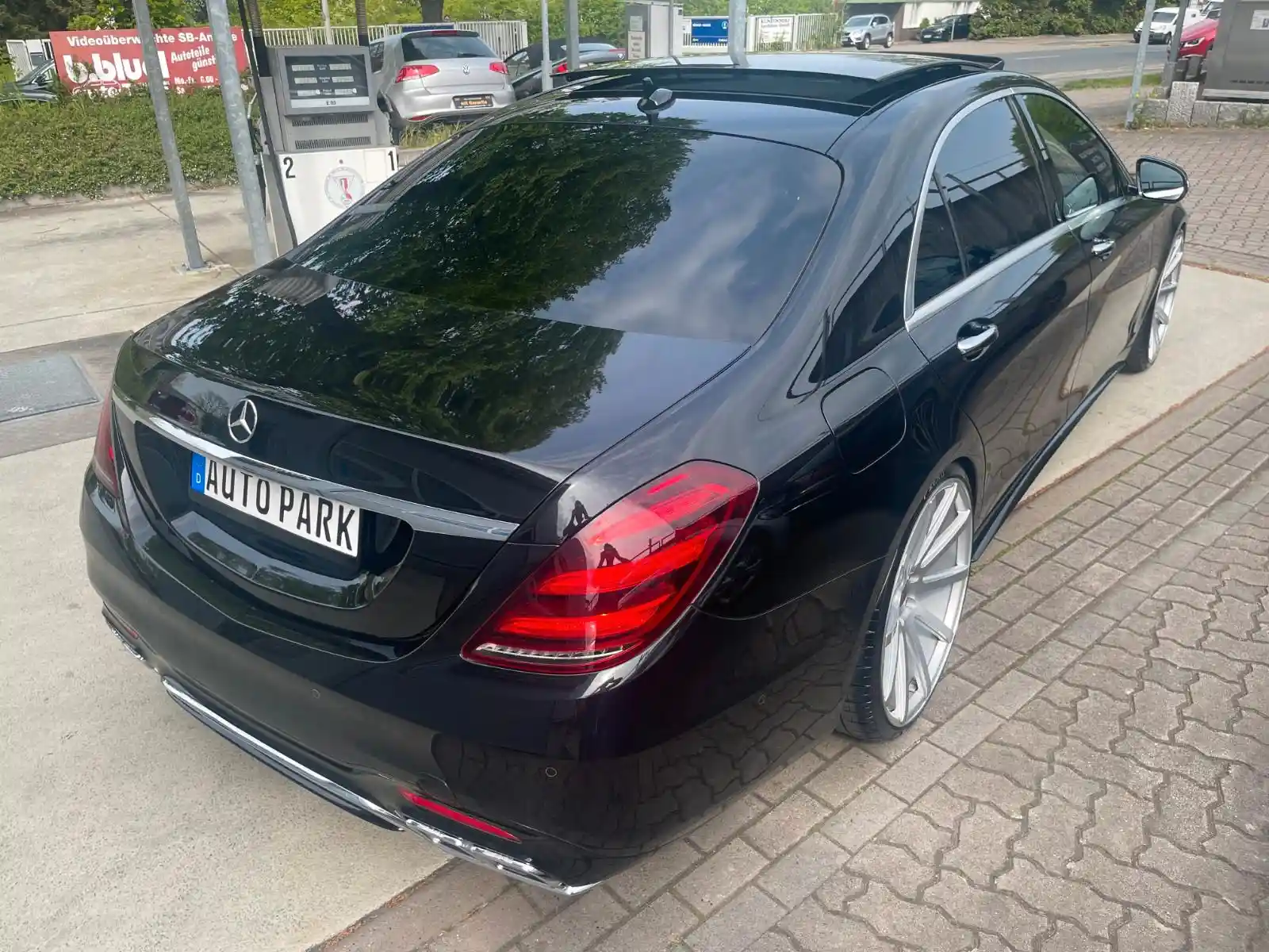 Mercedes-Benz S 400