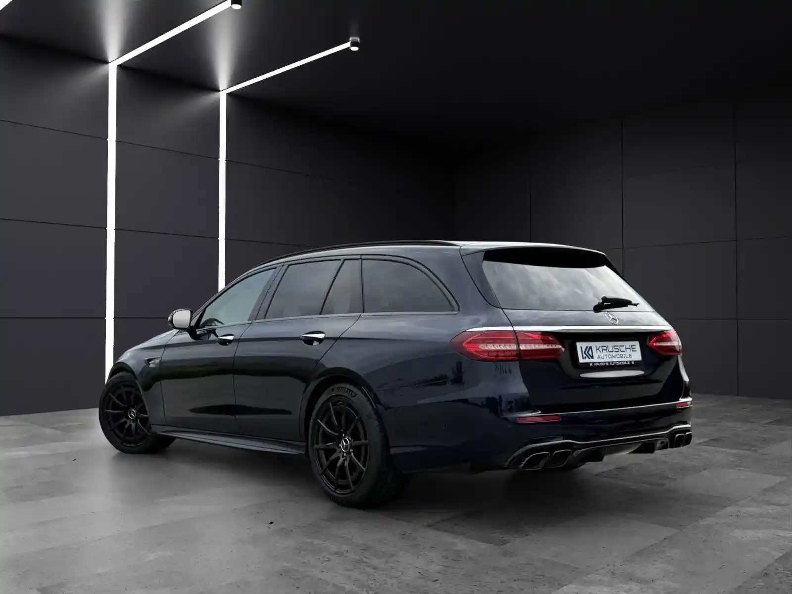 Mercedes-Benz E 63 AMG