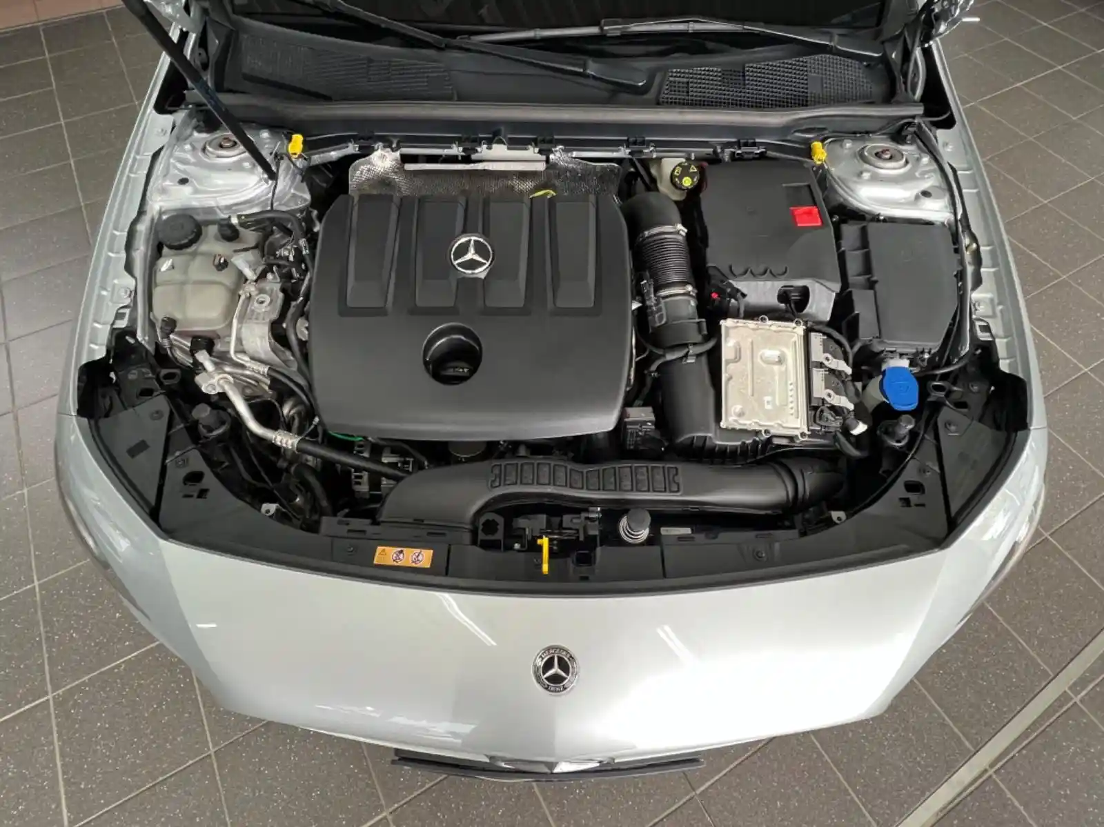 Mercedes-Benz A 180