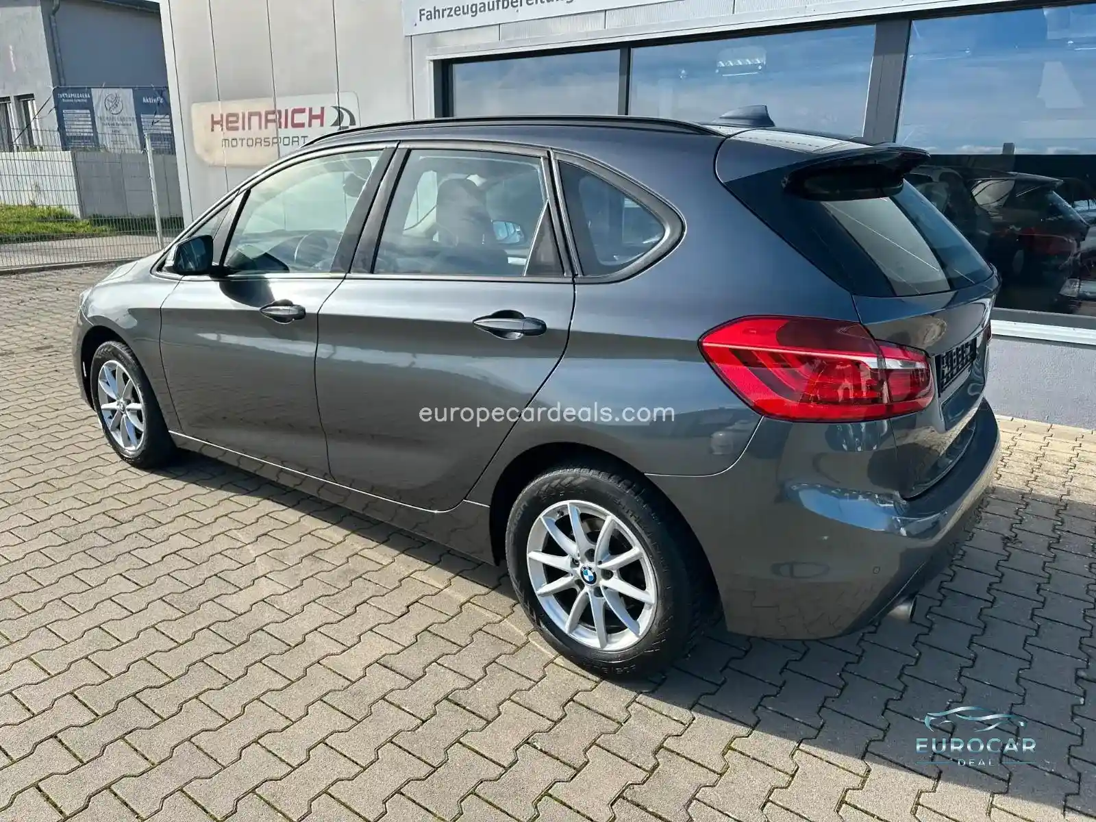 BMW 218