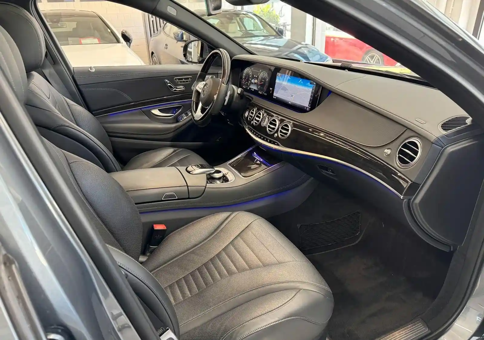 Mercedes-Benz S 560