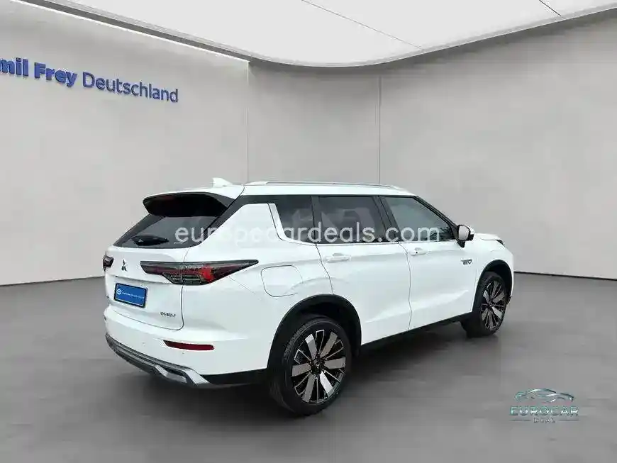 Mitsubishi Plug-in Hybrid Outlander