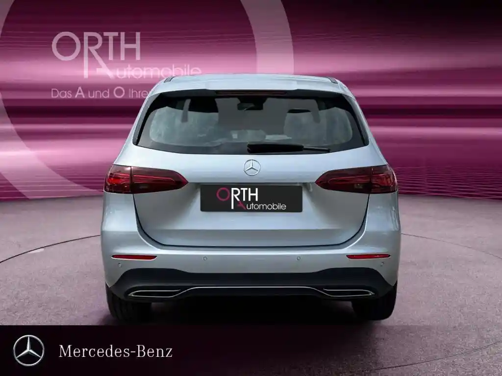 Mercedes-Benz B 180