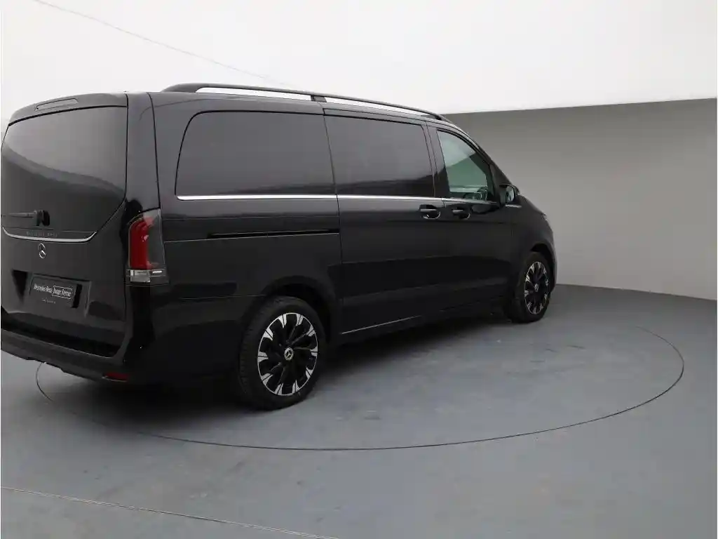 Mercedes-Benz V 220