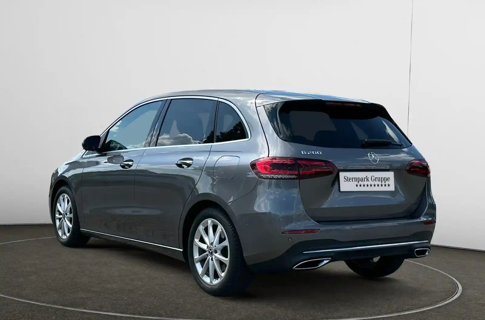 Mercedes-Benz B 200