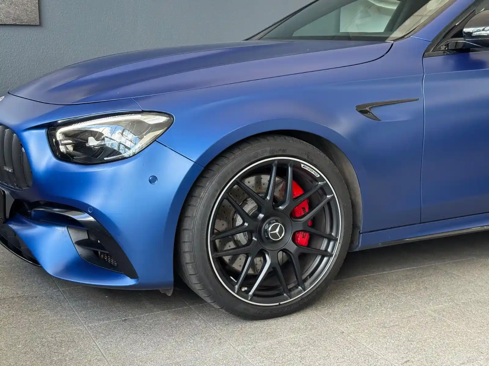 Mercedes-Benz E 63 AMG