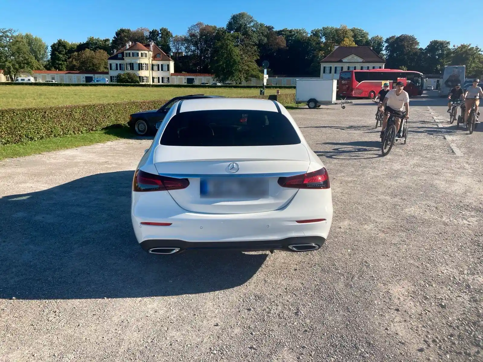 Mercedes-Benz E 220