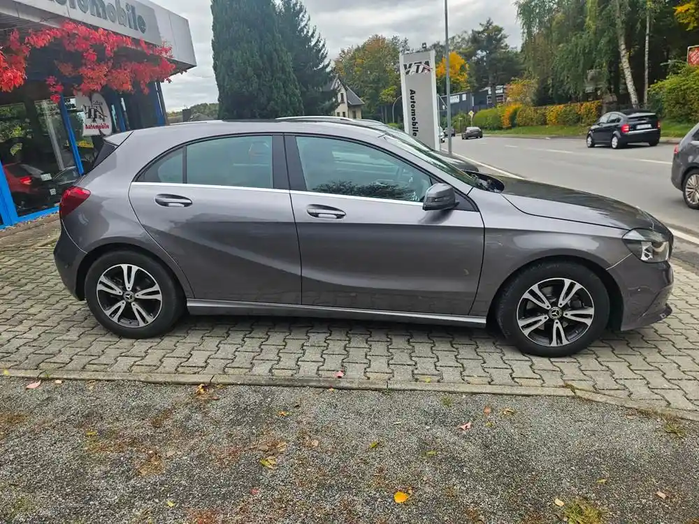 Mercedes-Benz A 180
