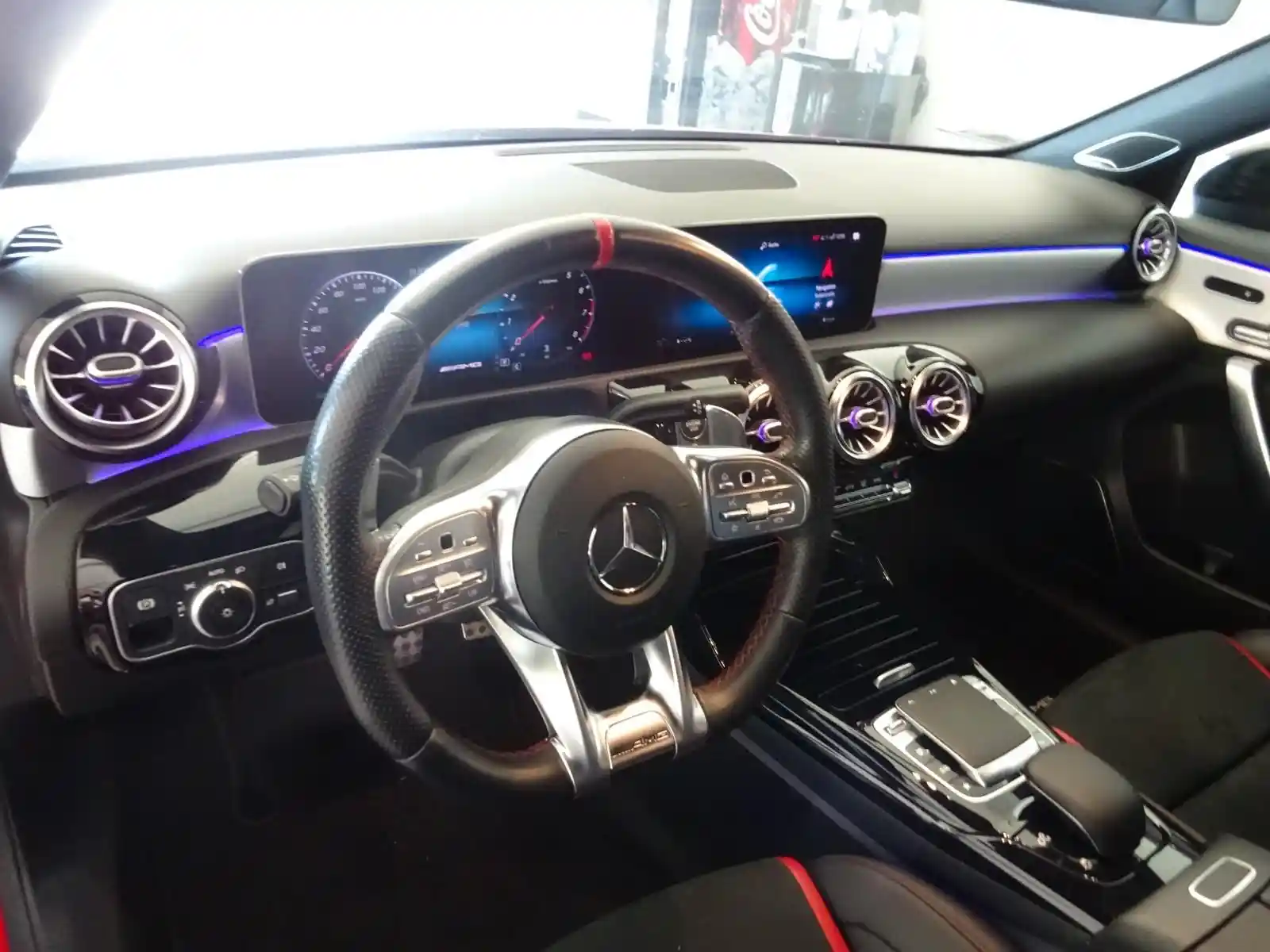 Mercedes-Benz A 35 AMG