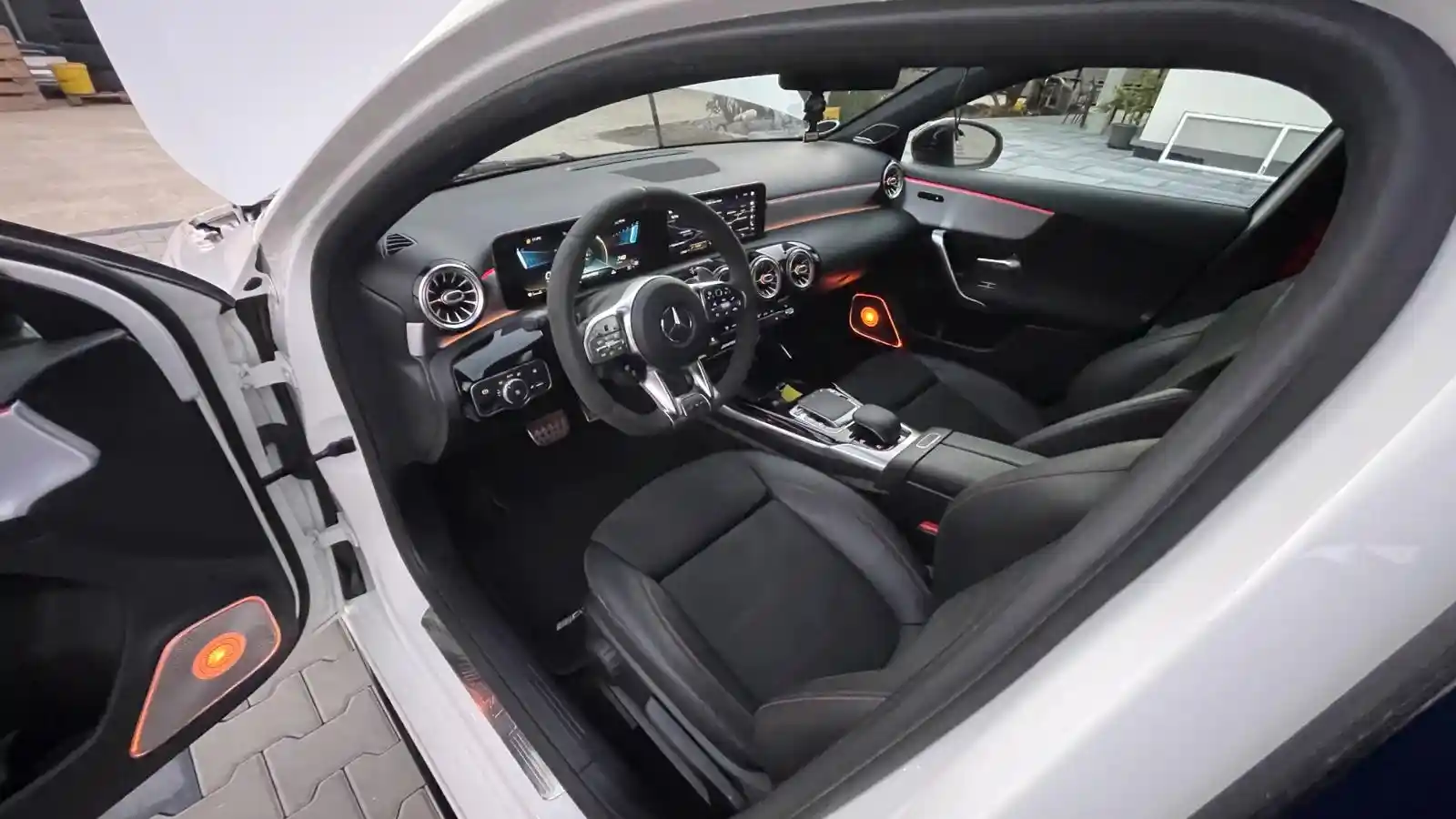 Mercedes-Benz A 35 AMG
