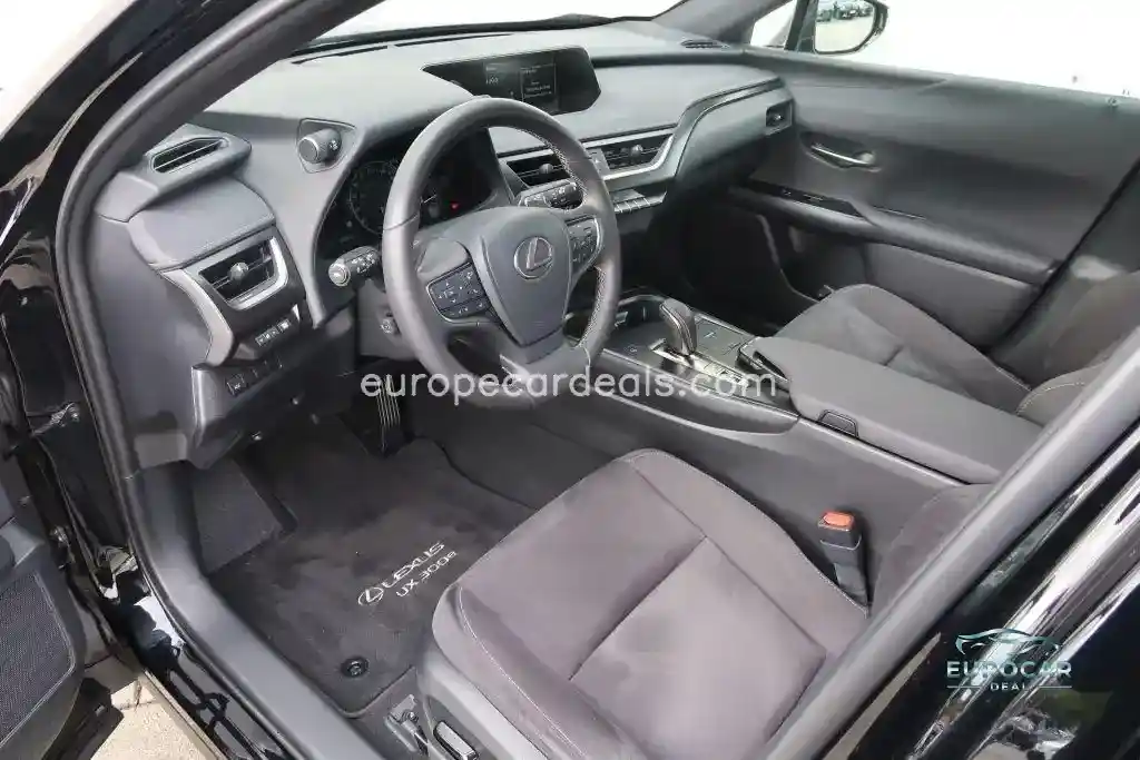 Lexus UX