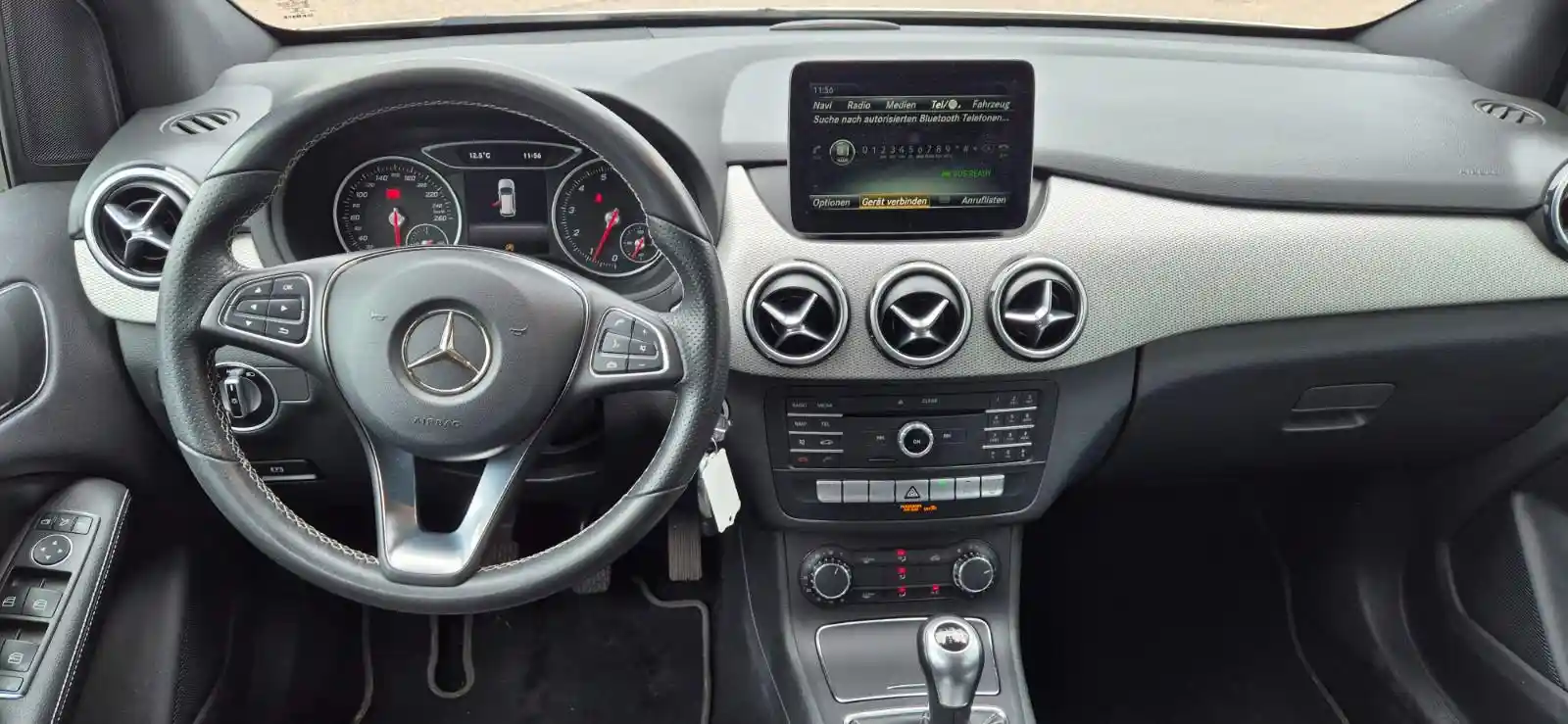 Mercedes-Benz B 200