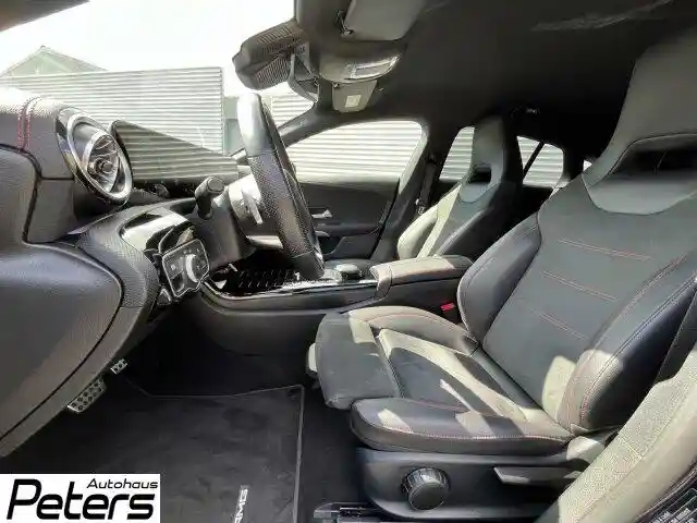 Mercedes-Benz CLA 220