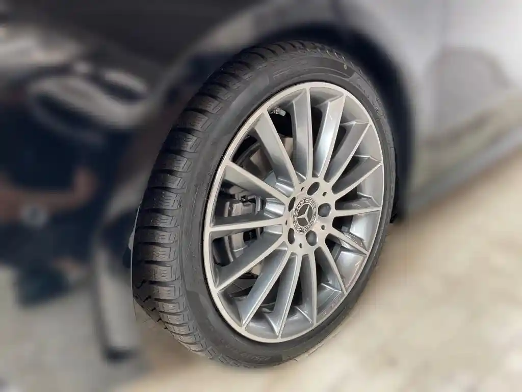 Mercedes-Benz A 200