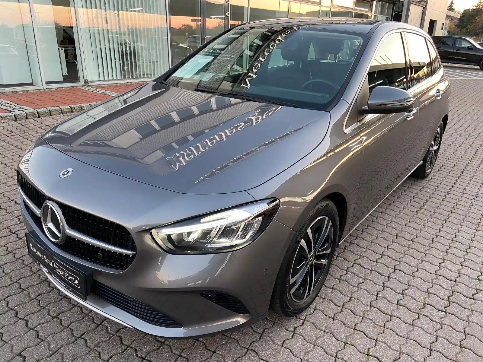 Mercedes-Benz B 200