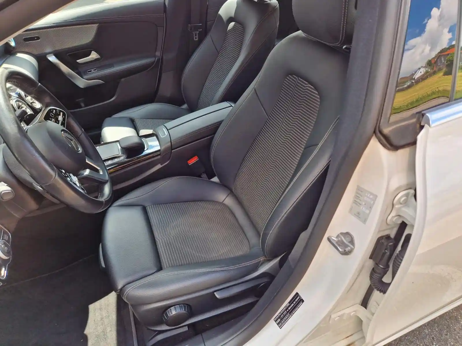 Mercedes-Benz CLA 180