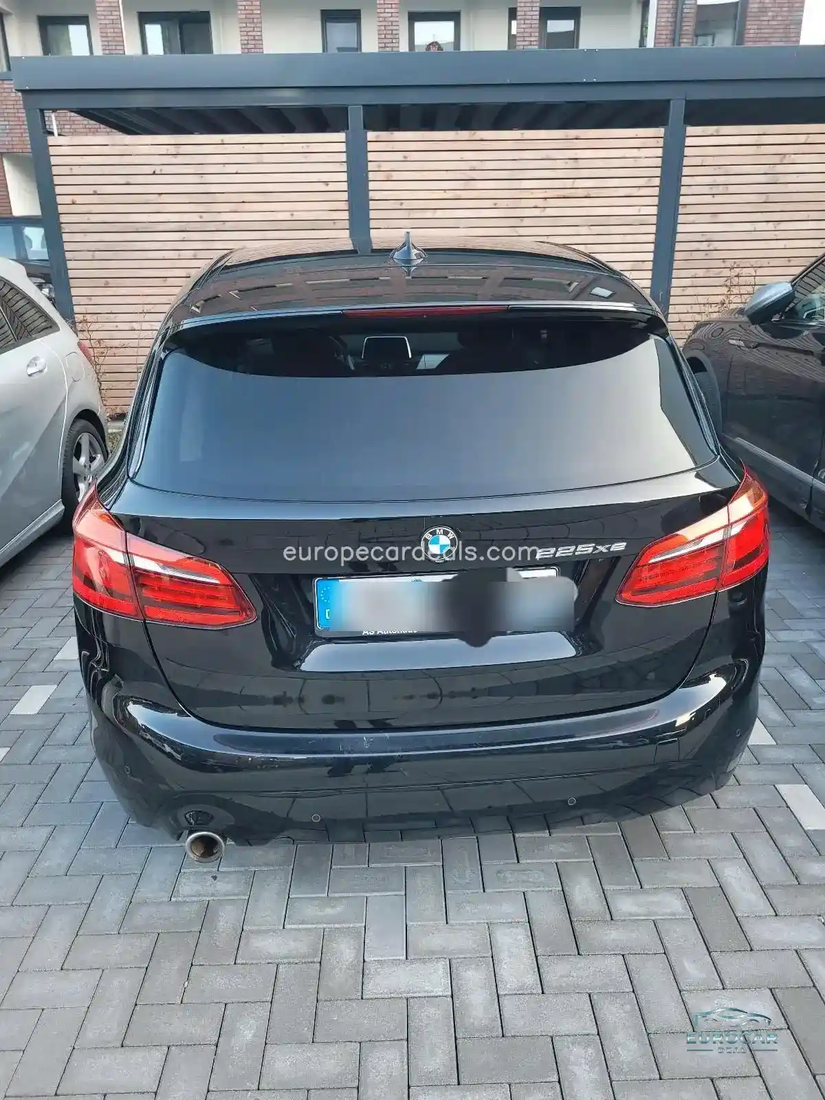 BMW 225