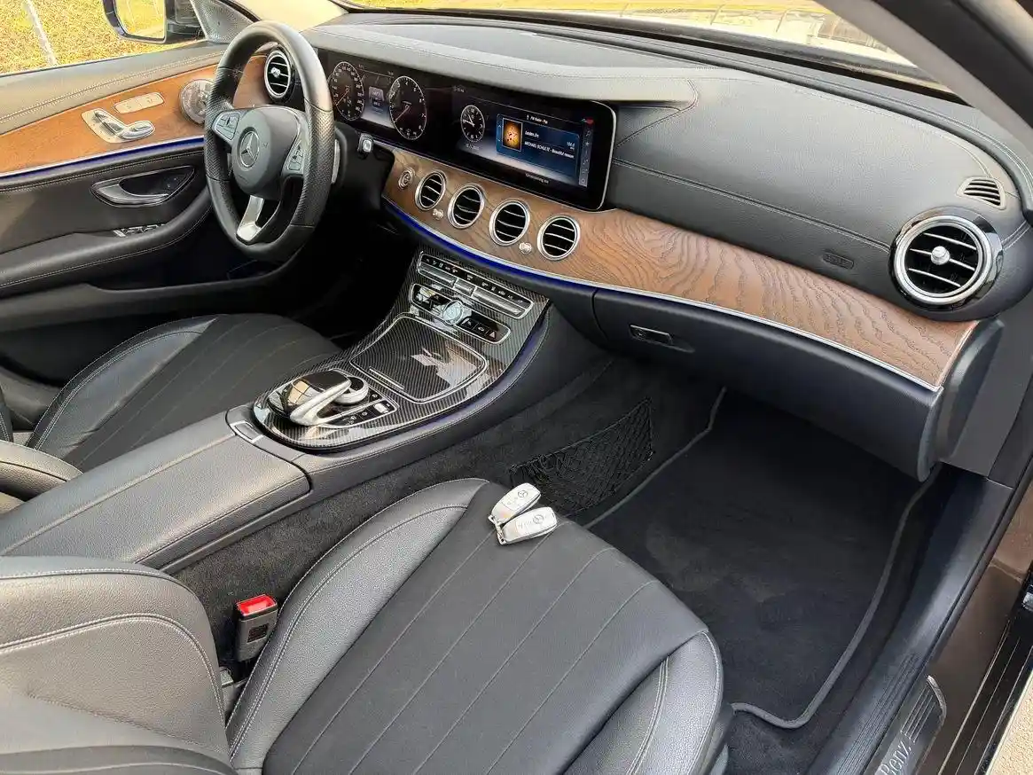 Mercedes-Benz E 400