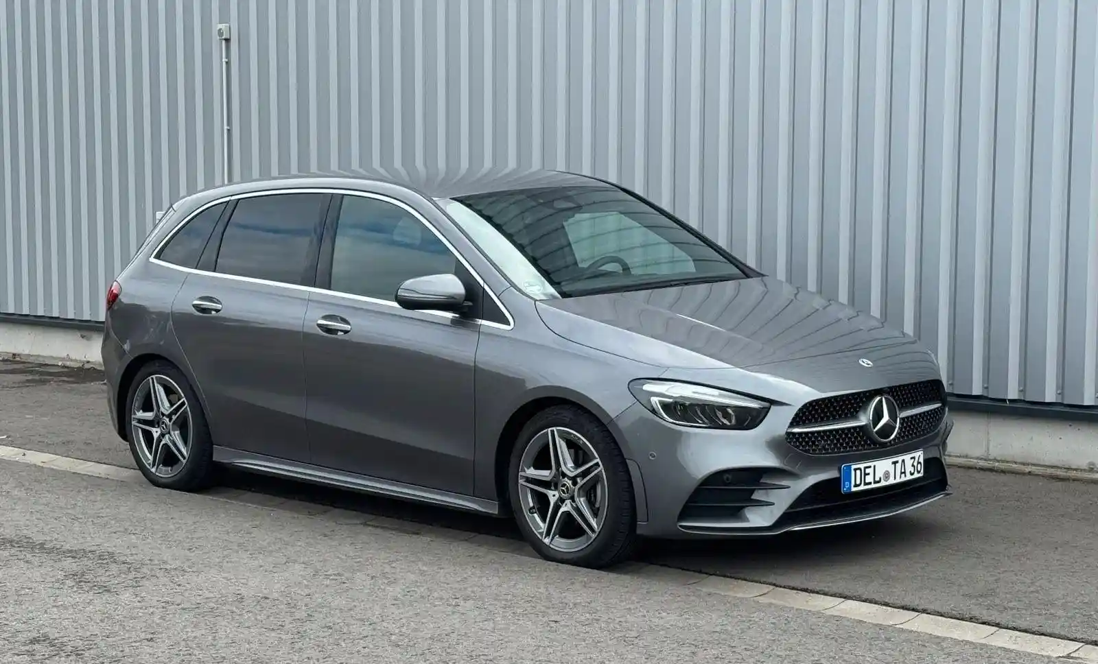 Mercedes-Benz B 200