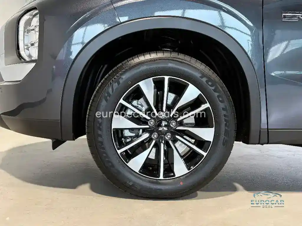 Mitsubishi Plug-in Hybrid Outlander