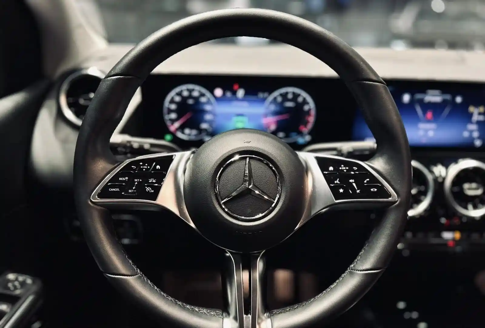 Mercedes-Benz B 180