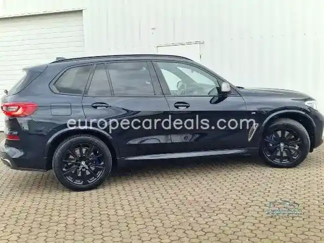 BMW X5 M50