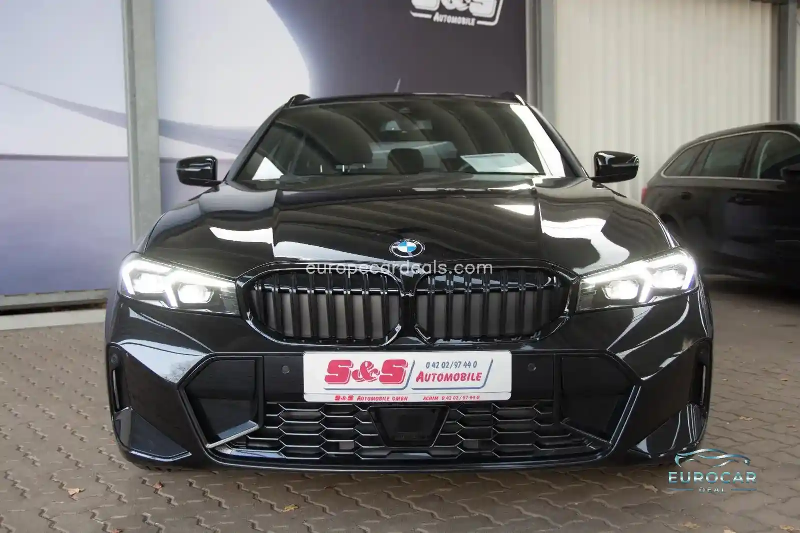 BMW 330