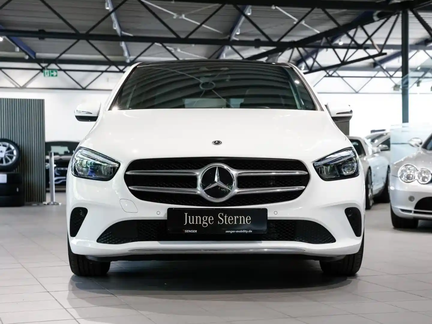 Mercedes-Benz B 220