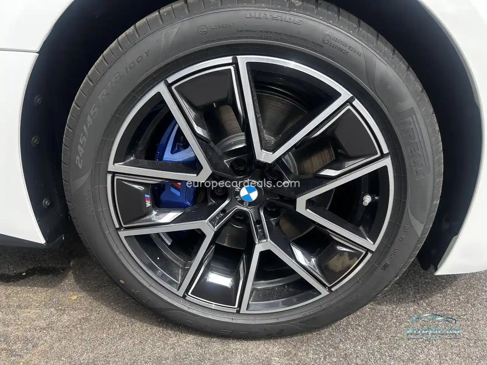 BMW i4
