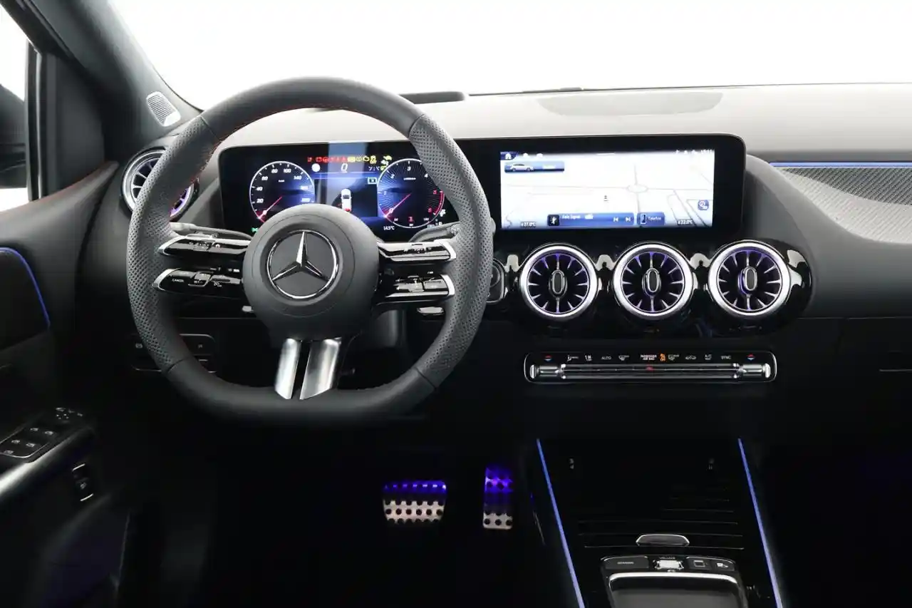 Mercedes-Benz B 220