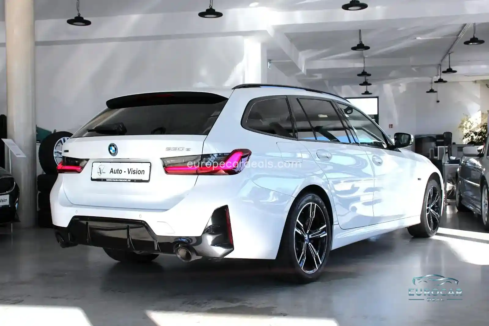 BMW 330