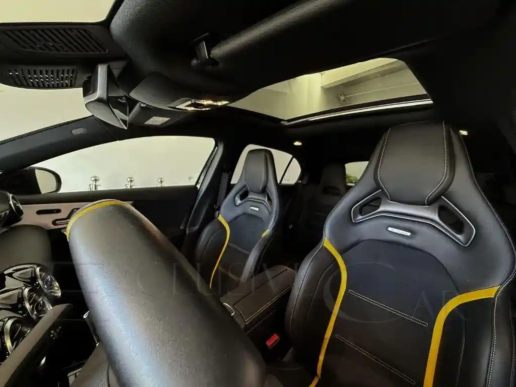 Mercedes-Benz A 45 AMG