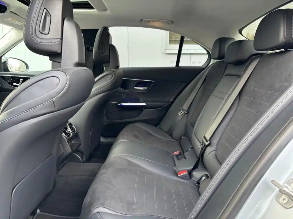 Mercedes-Benz C 220