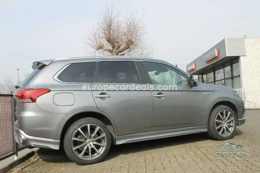 Mitsubishi Plug-in Hybrid Outlander