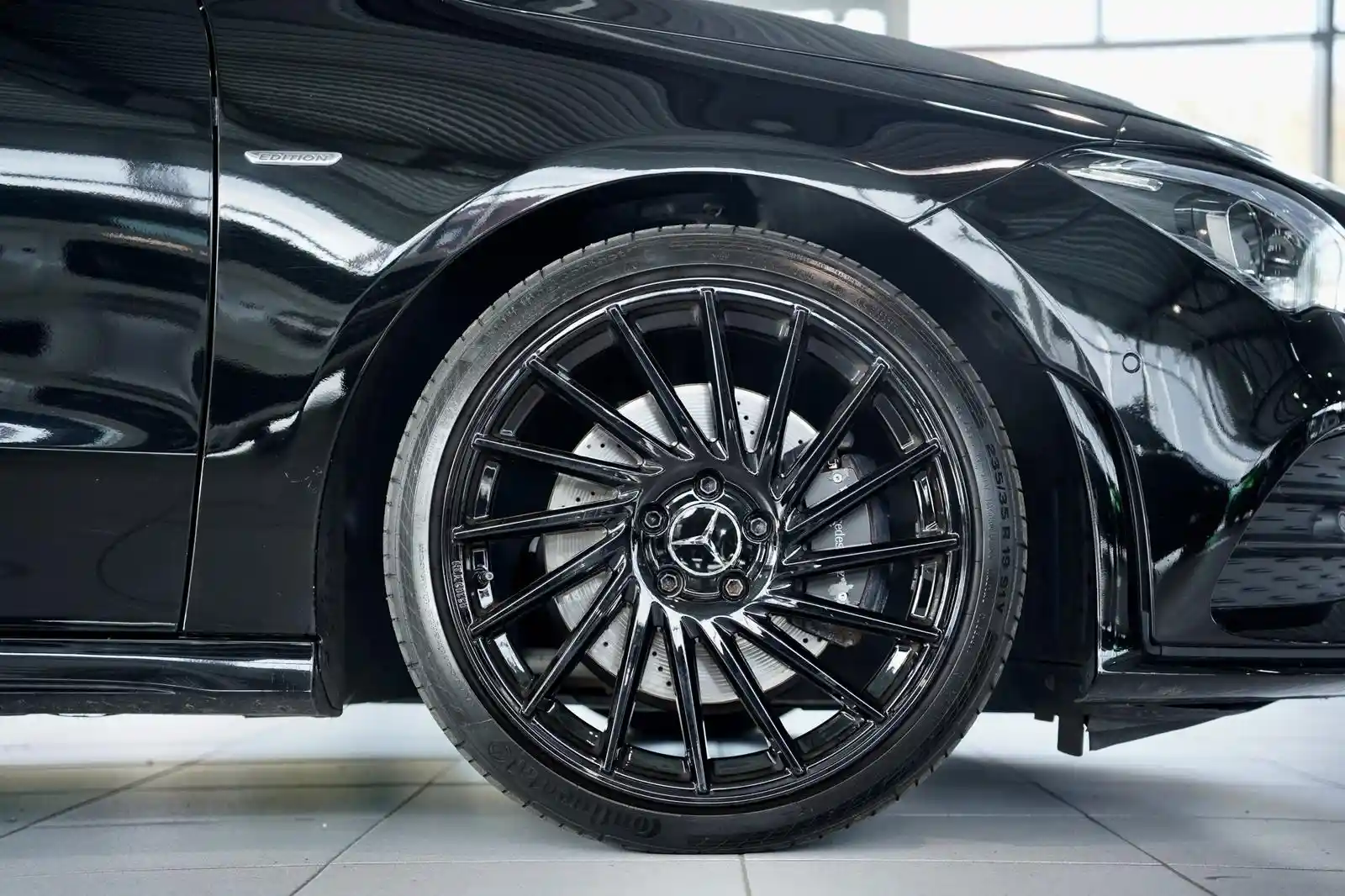 Mercedes-Benz CLA 200