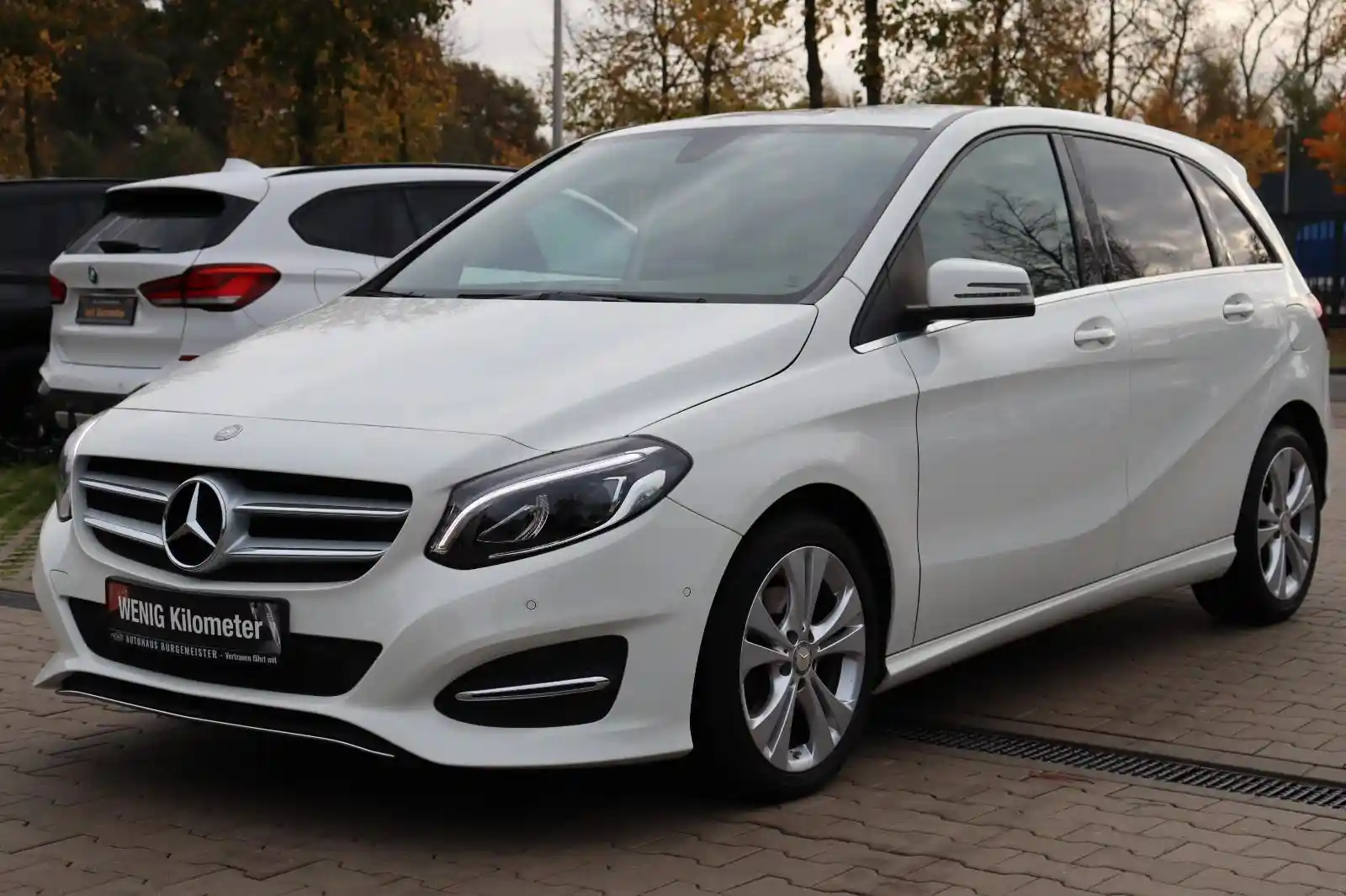 Mercedes-Benz B 180
