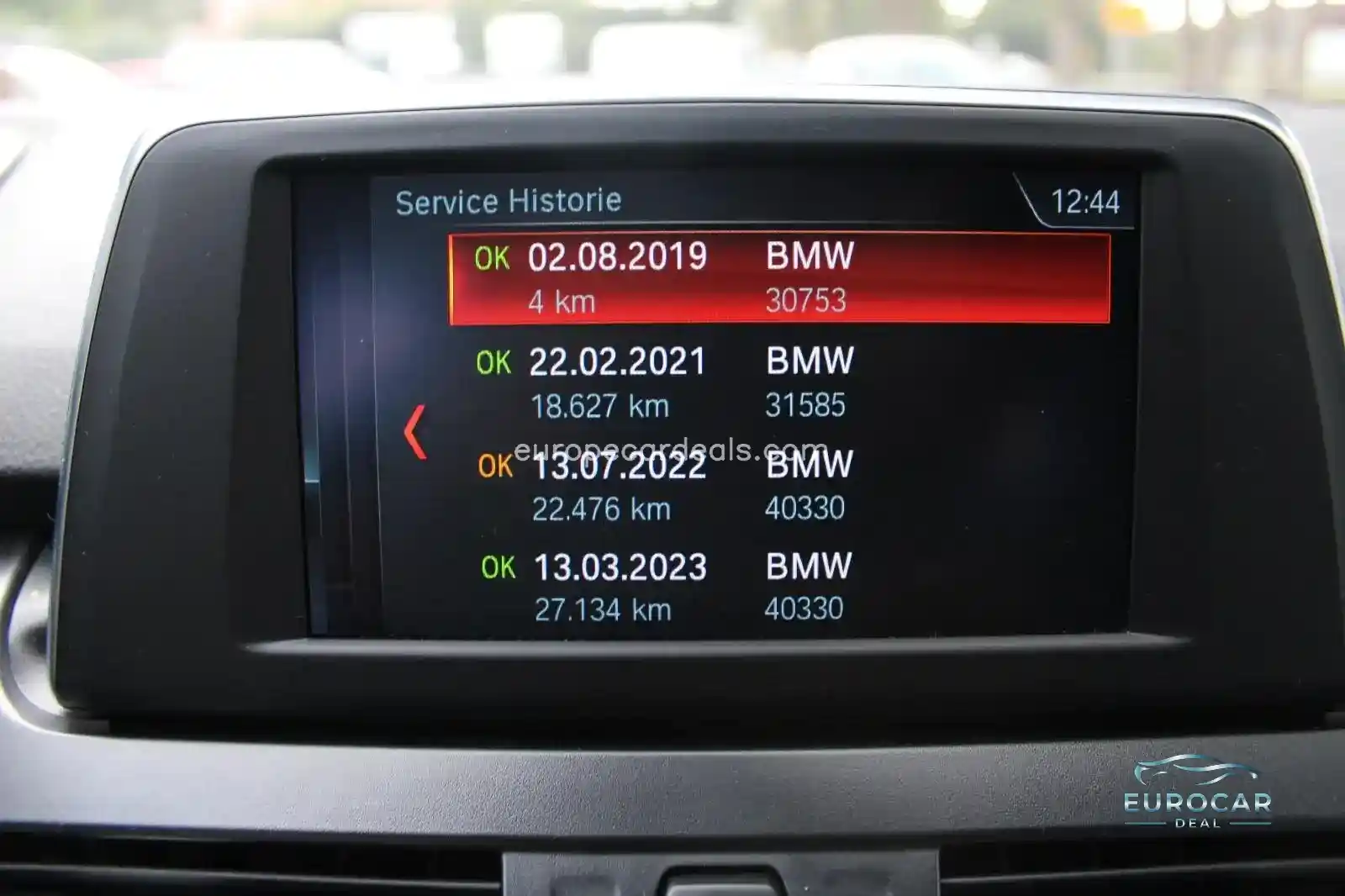 BMW 216
